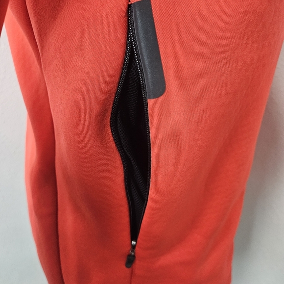 Nike therma fit women's small jacket - Picture 5 of 7